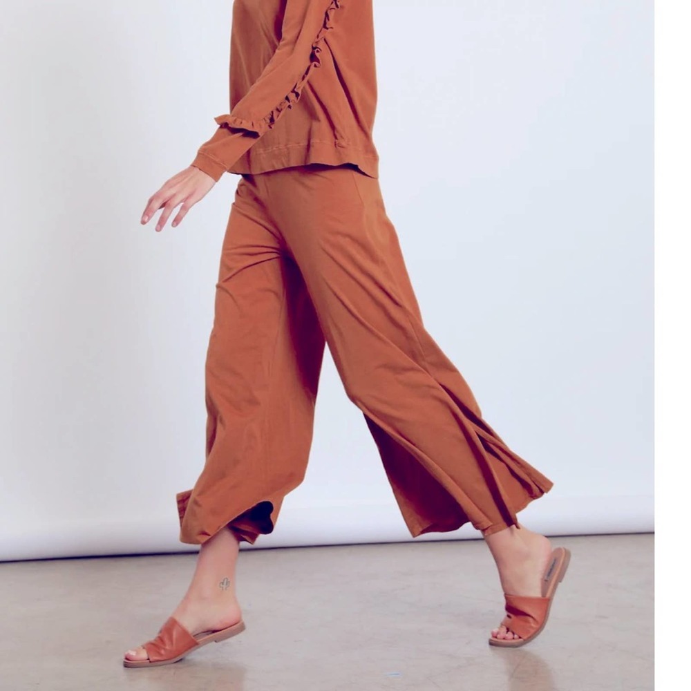 Hello Nite Women’s NWT Supreme Jersey Wide Leg Pant in Mega Rose Small